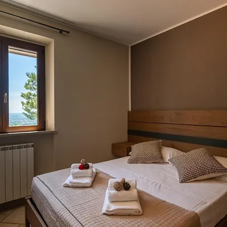 La Ginestra In Fiore * سيرولو